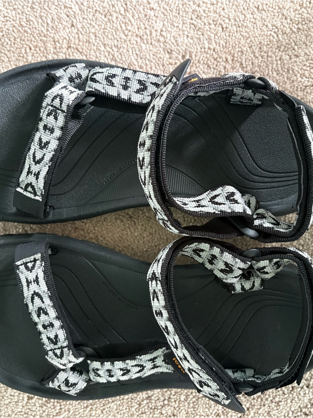 Teva Hurricane 4 Sport Sandal Size 8 - Picture 3 of 6